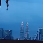 Robertson Family Apartment Klcc